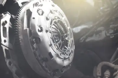 Découvrez l'embrayage centrifuge : fonctionnement, 2 CV, entretien