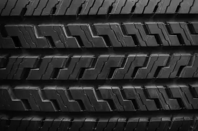 Quid de la bande de roulement du pneu de voiture ?