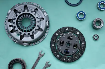 Quelles différences entre un embrayage hydraulique et un embrayage mécanique sur une auto ?